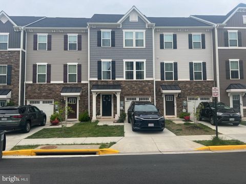 Photo of 46346 Mount Kellogg Terrace, STERLING, VA 20164 (MLS # VALO2124022)