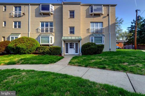 2905 WILLSTON PLACE FALLS CHURCH VA 22044