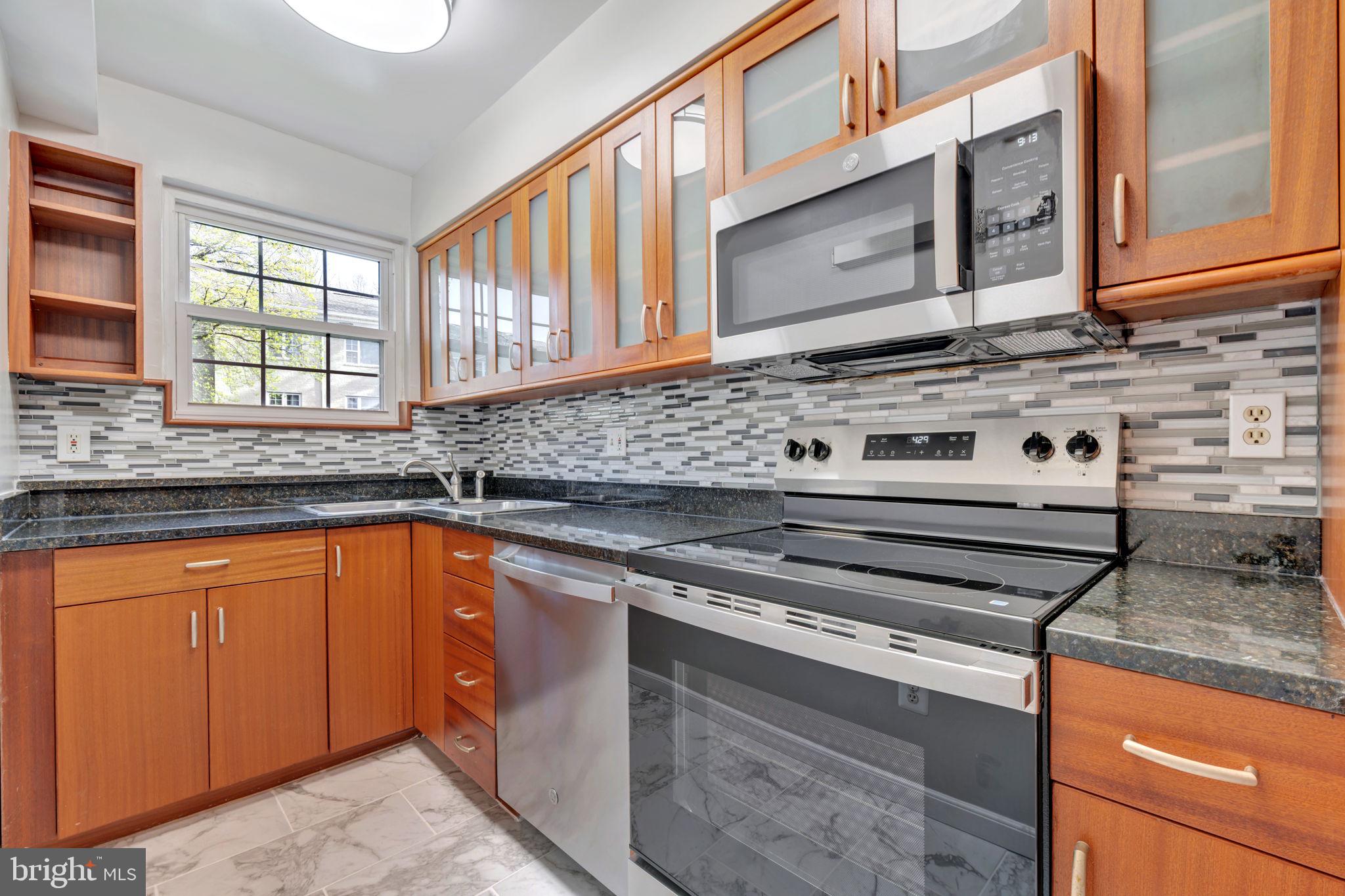 VILLAGES AT FALLS CHURCH - Residential