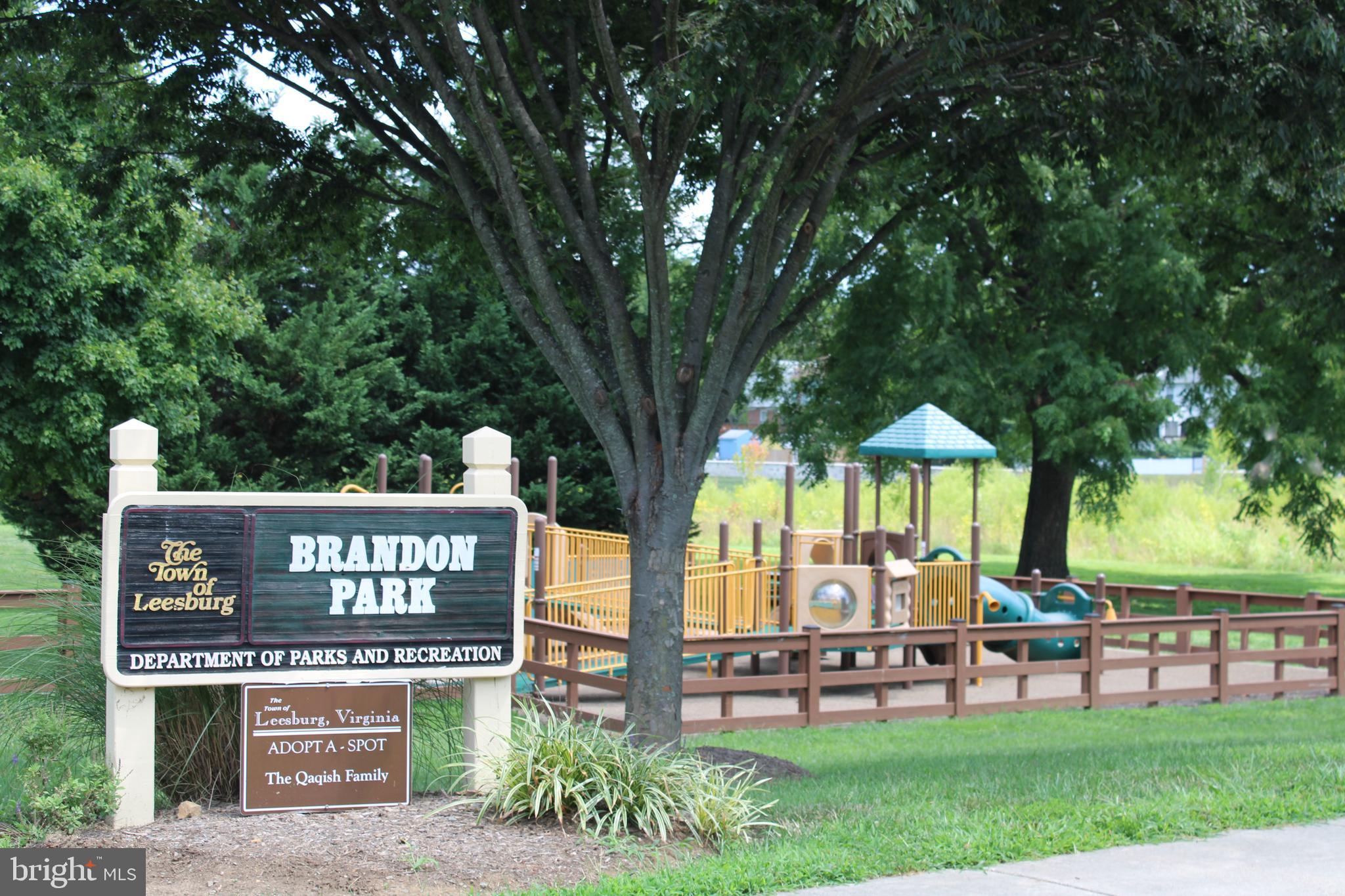 VIRGINIA KNOLLS - Residential