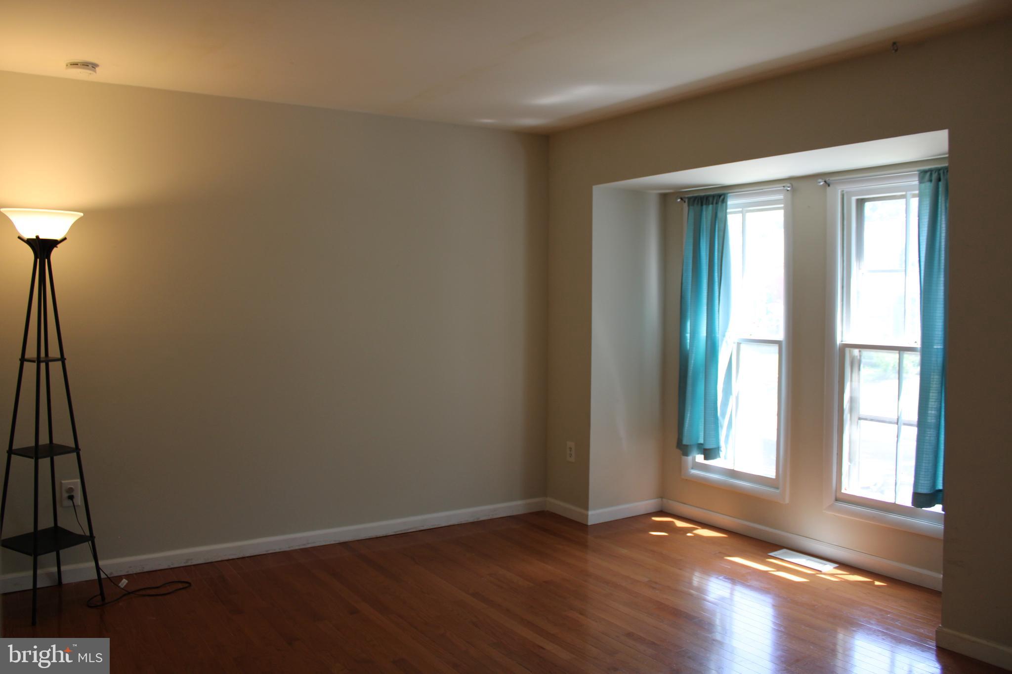 VIRGINIA KNOLLS - Residential