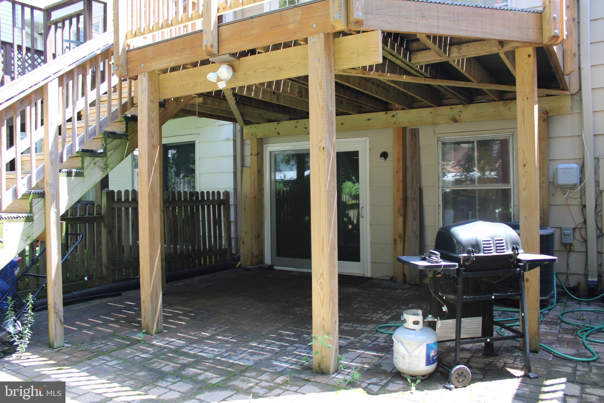 VIRGINIA KNOLLS - Residential