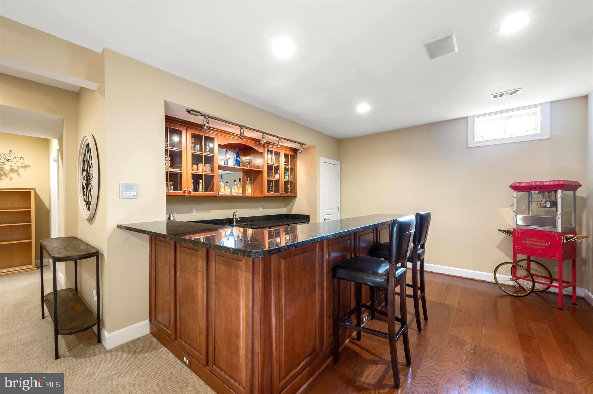 RED CEDAR - Residential