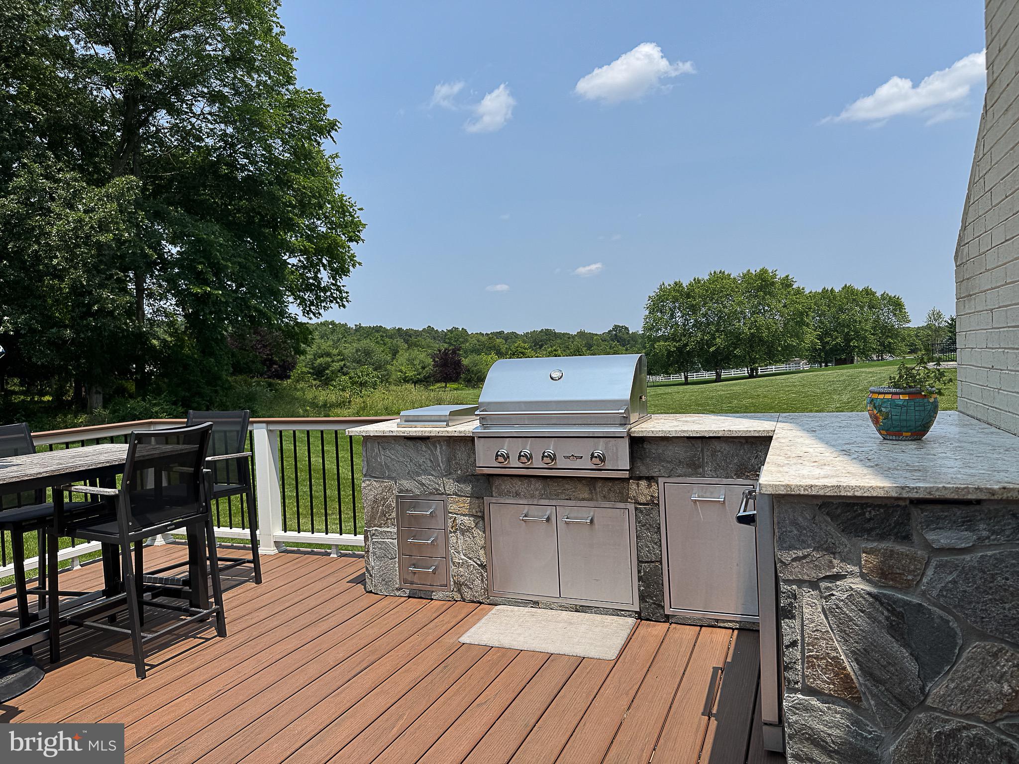 RED CEDAR - Residential