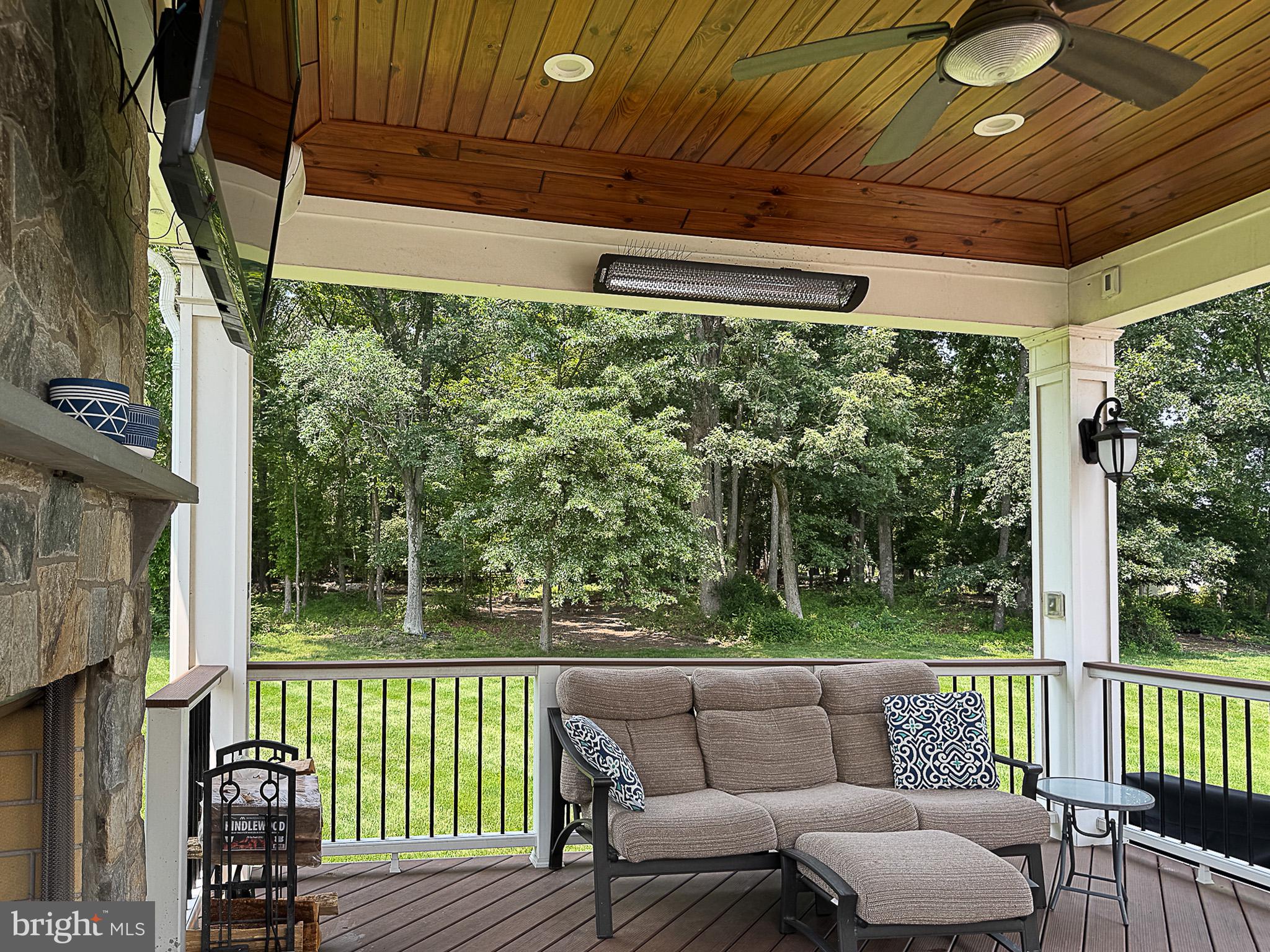 RED CEDAR - Residential