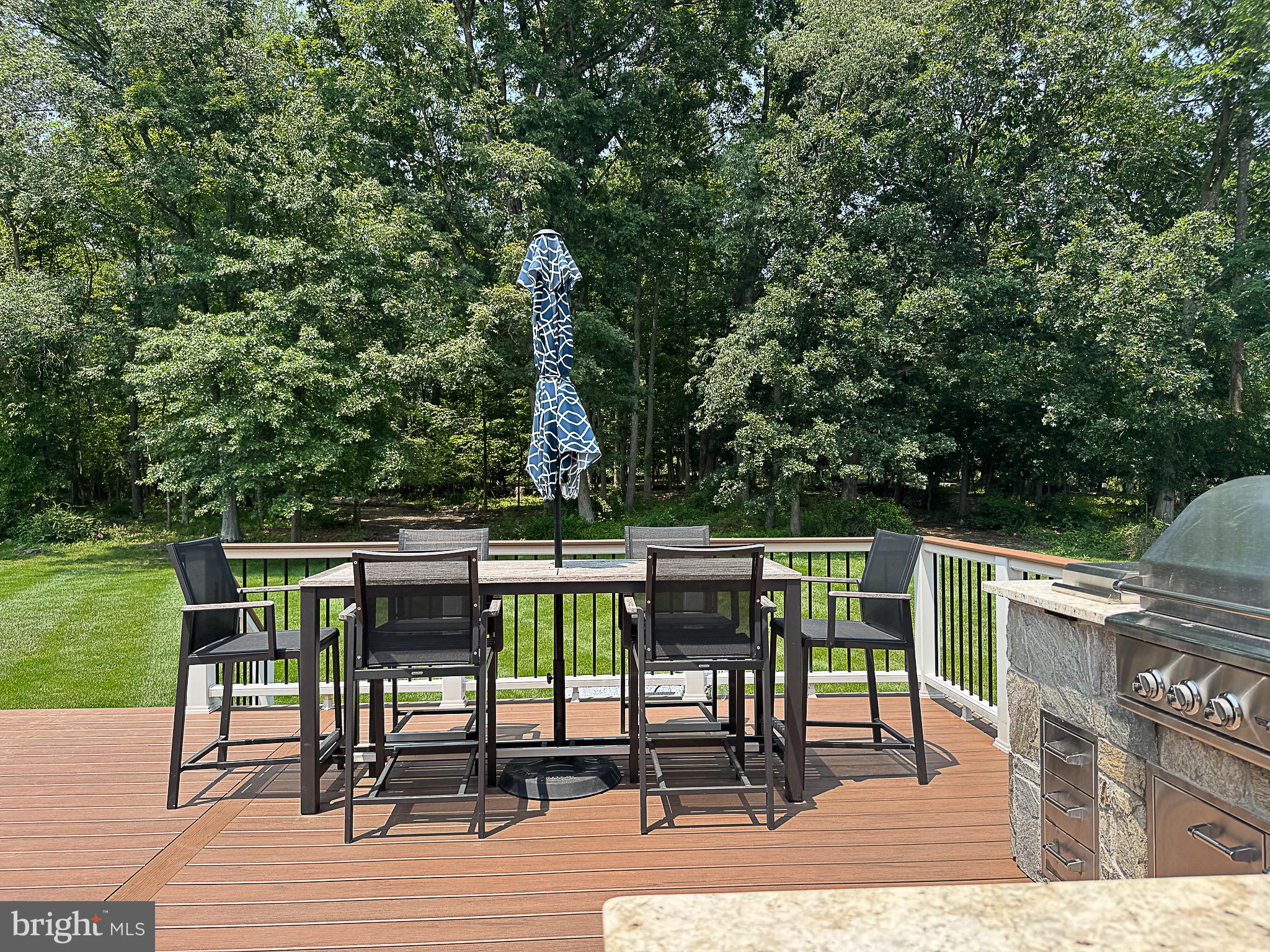 RED CEDAR - Residential