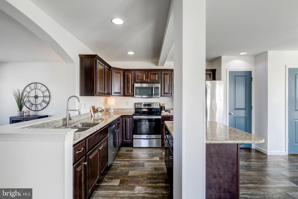 Photo of 419 Pratt Circle, WILLOW STREET, PA 17584 (MLS # PALA2061436)