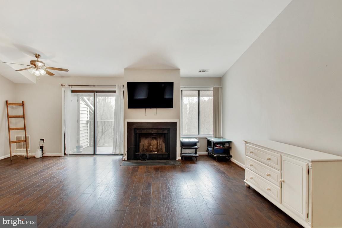 CASTLE HARBOUR - Residential