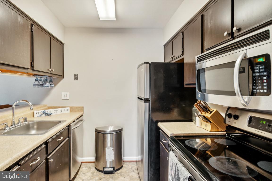 CASTLE HARBOUR - Residential