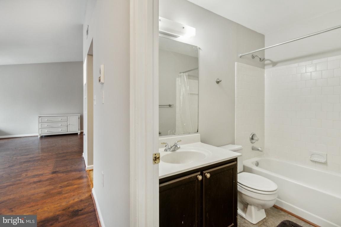 CASTLE HARBOUR - Residential