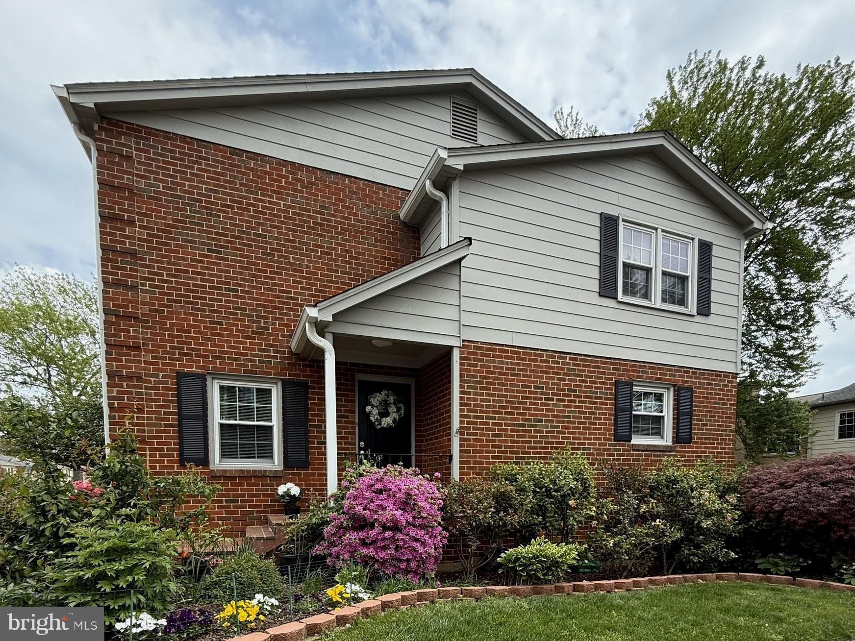 7499 COVENT WOOD COURT
