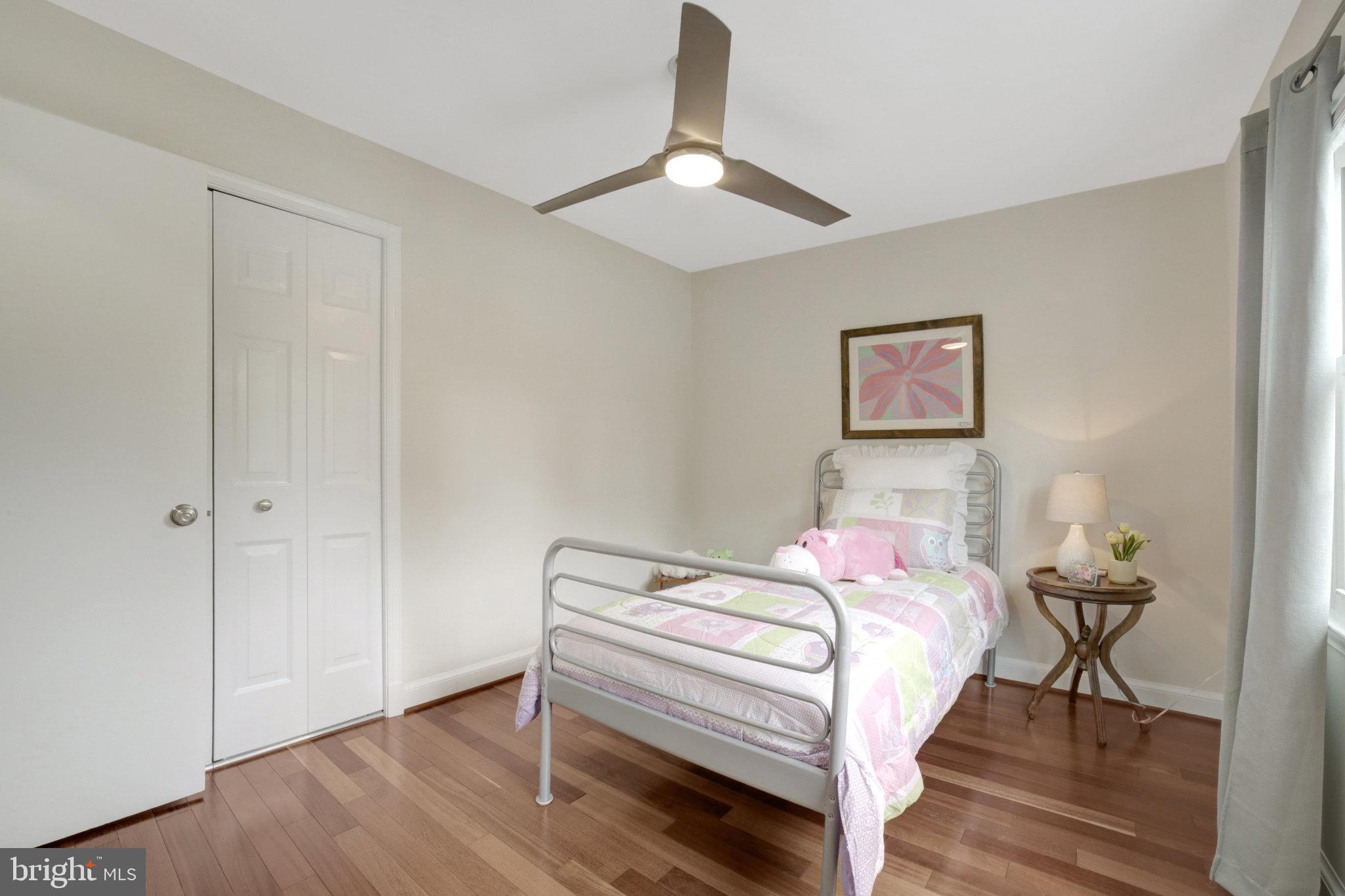 ROYAL COURT - Residential