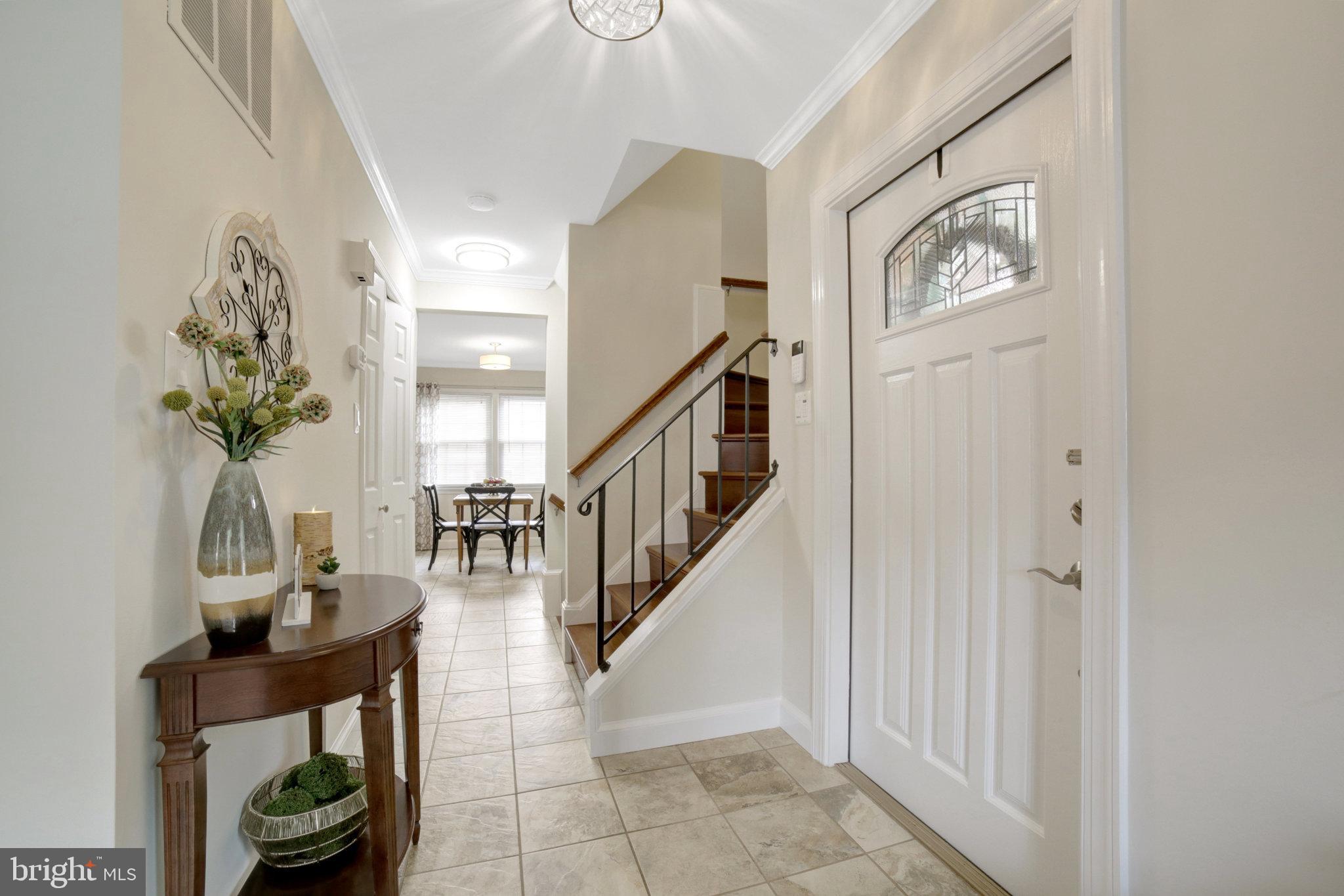 ROYAL COURT - Residential