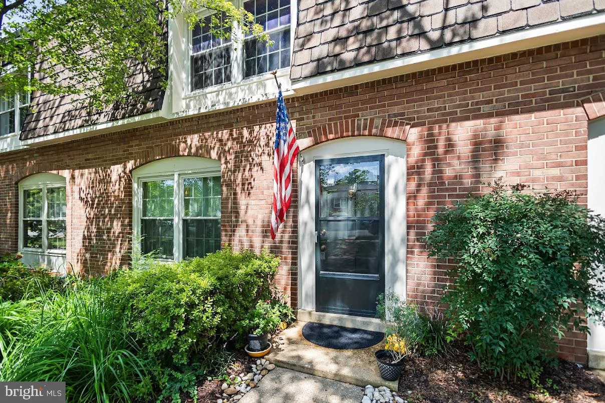 8210 Carrleigh Parkway Unit 6, Springfield, VA, 22152
