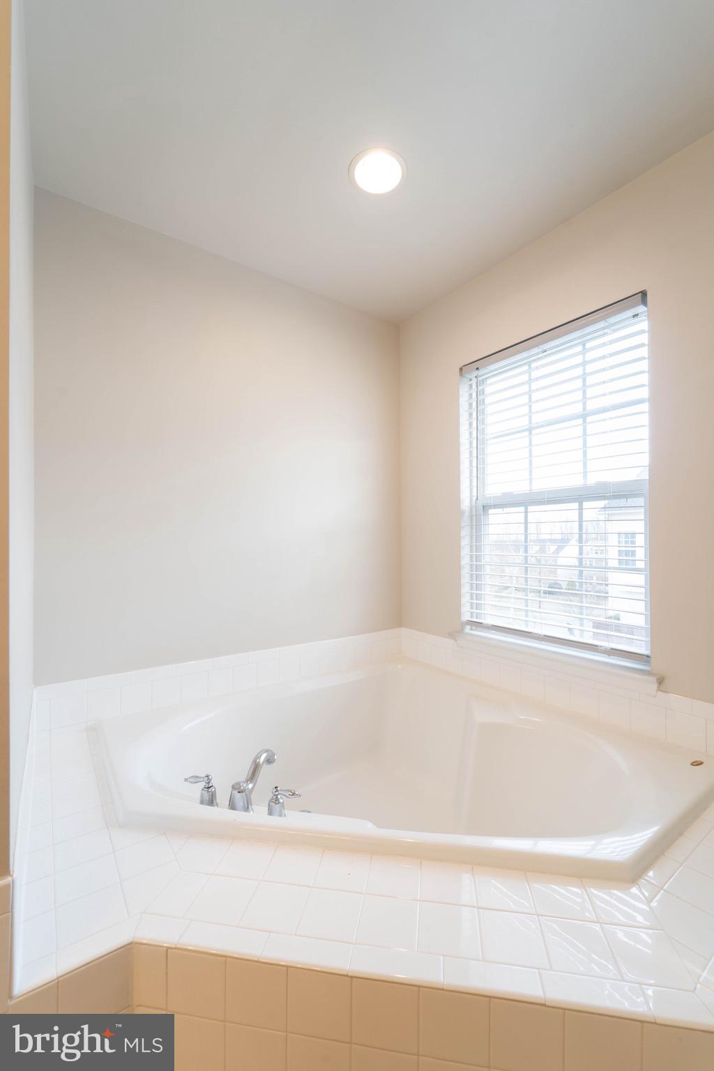 VILLAGE OF IDLEWILD - Residential Lease