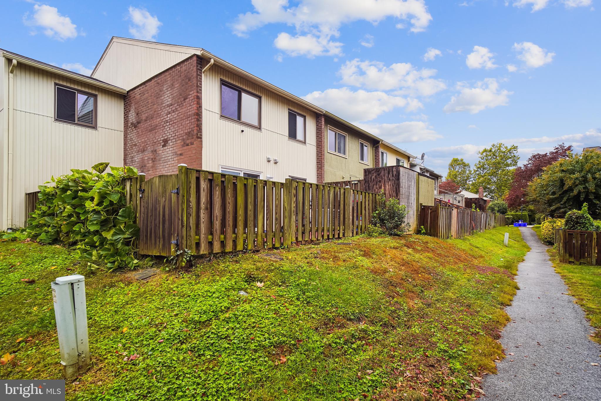 MARYLAND PLACE - Residential