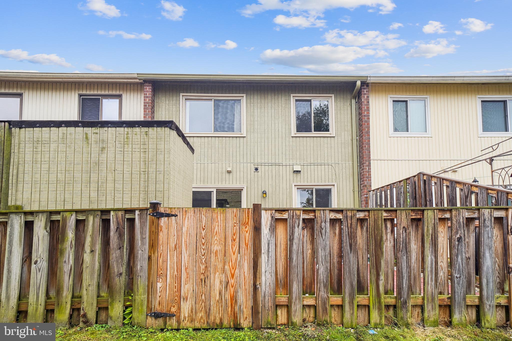 MARYLAND PLACE - Residential