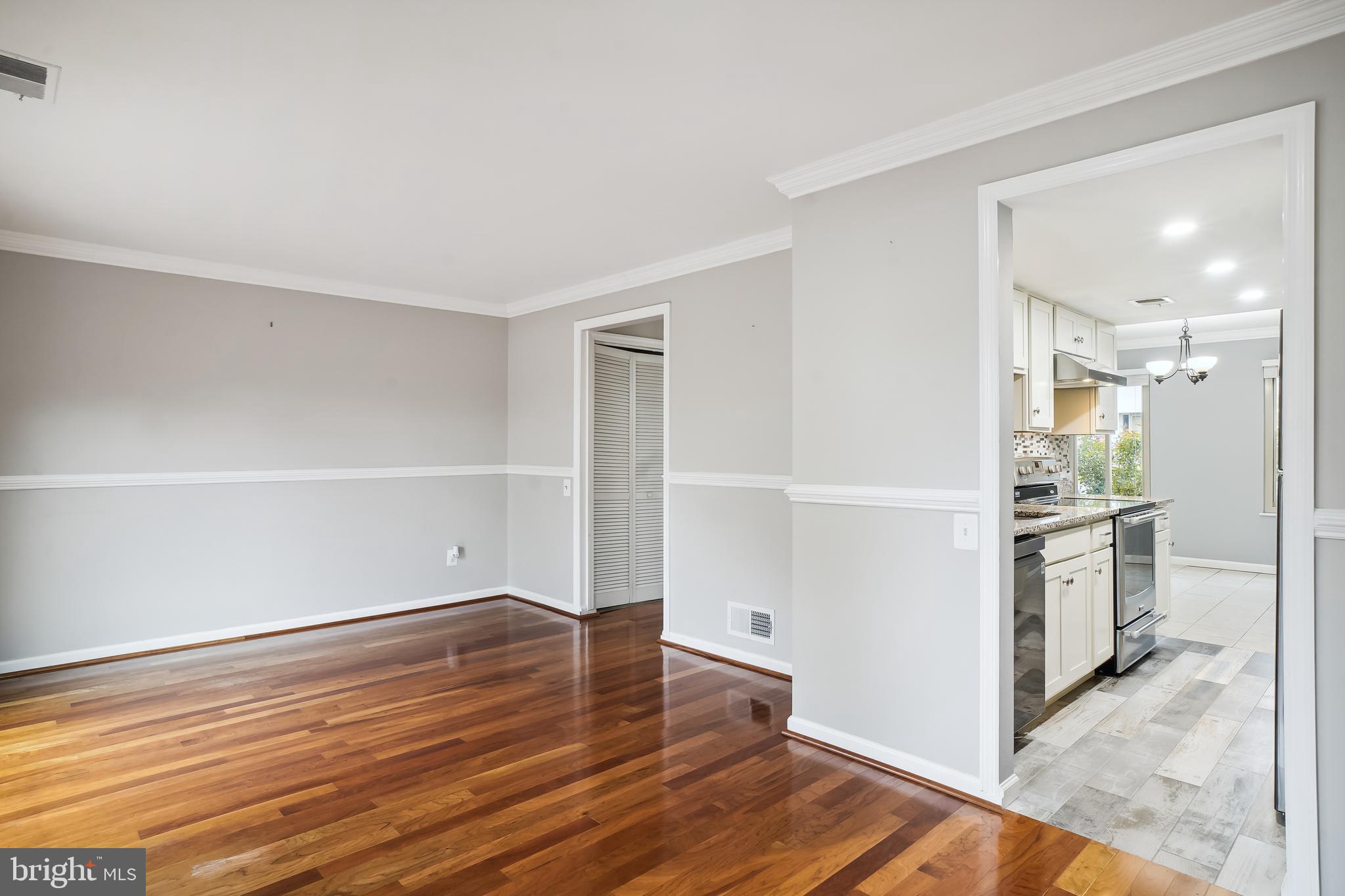 MARYLAND PLACE - Residential