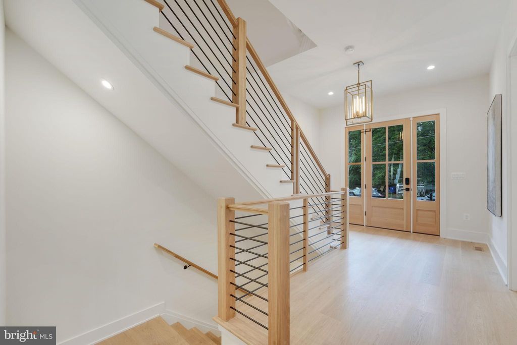 Photo of 3220 5th Street N, ARLINGTON, VA 22201 (MLS # VAAR2061560)