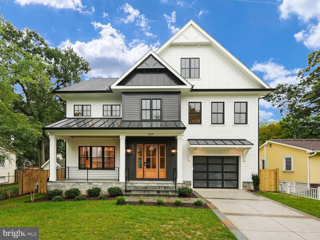 Photo of 3220 5th Street N, ARLINGTON, VA 22201 (MLS # VAAR2061560)