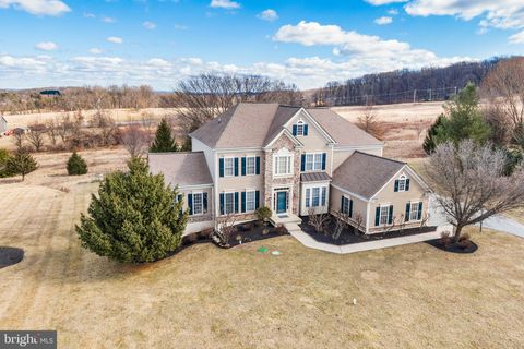 72 HOLLOW DRIVE MALVERN PA 19355
