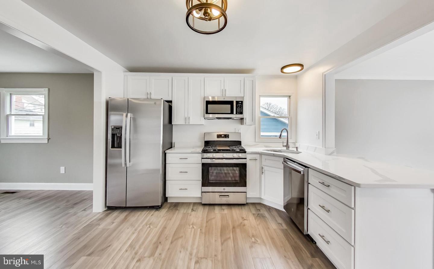 5923 BERWYN ROAD