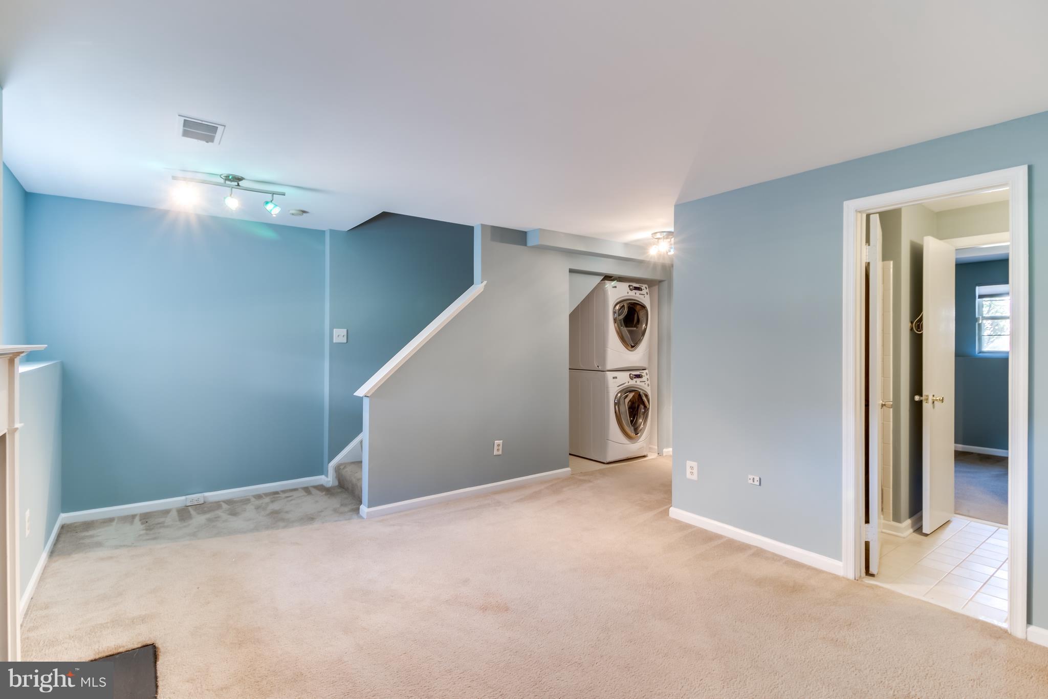 WAYSIDE VILLAGE - Residential