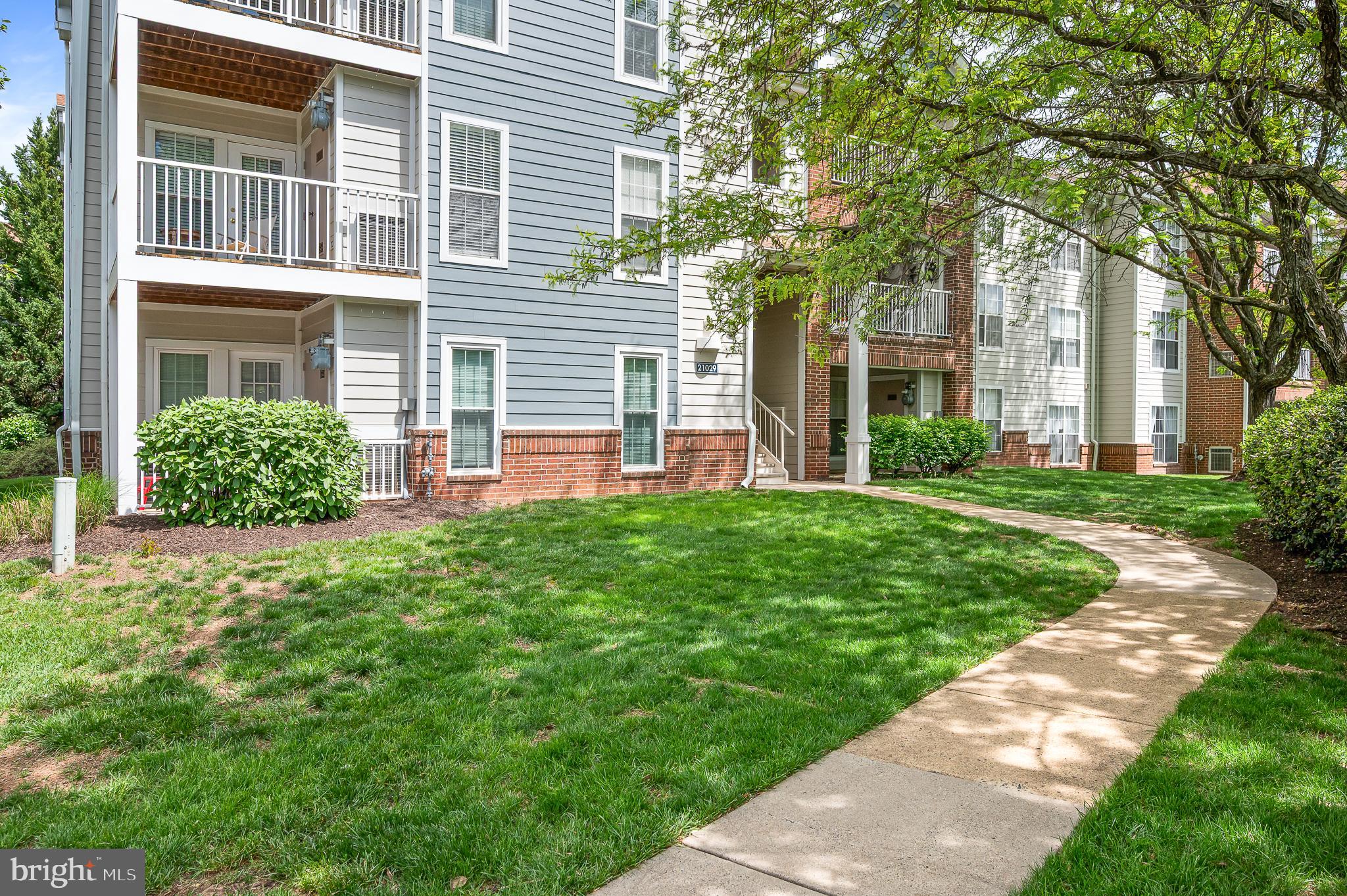 ASHBURN FARM - Residential