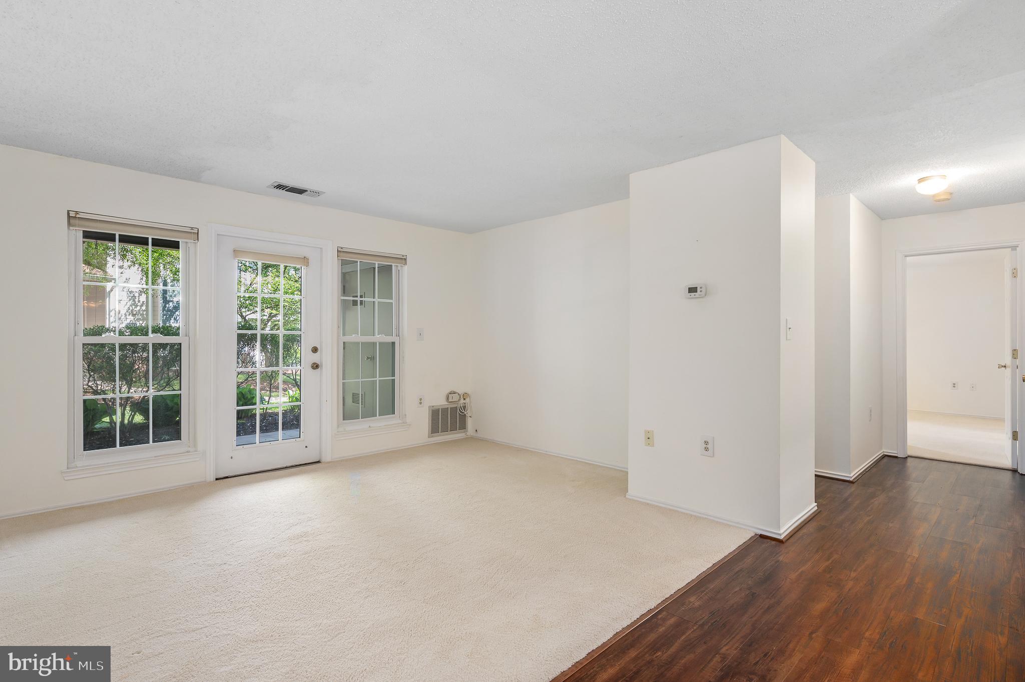 ASHBURN FARM - Residential