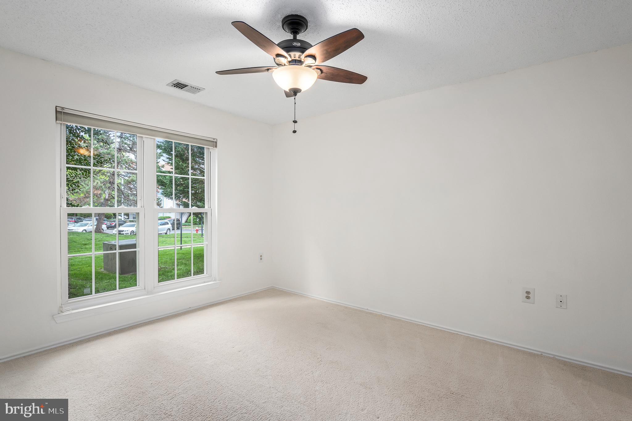 ASHBURN FARM - Residential