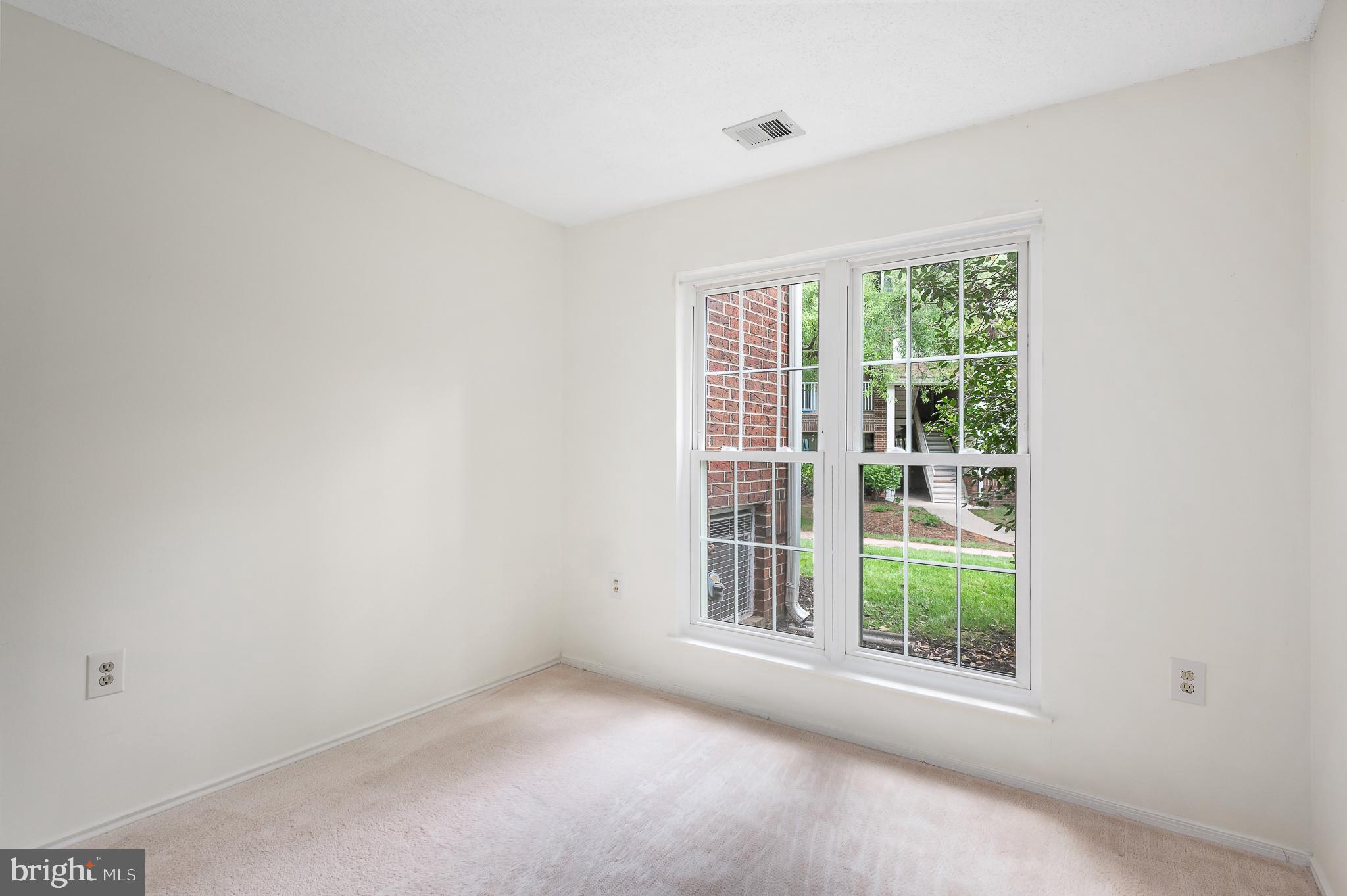 ASHBURN FARM - Residential