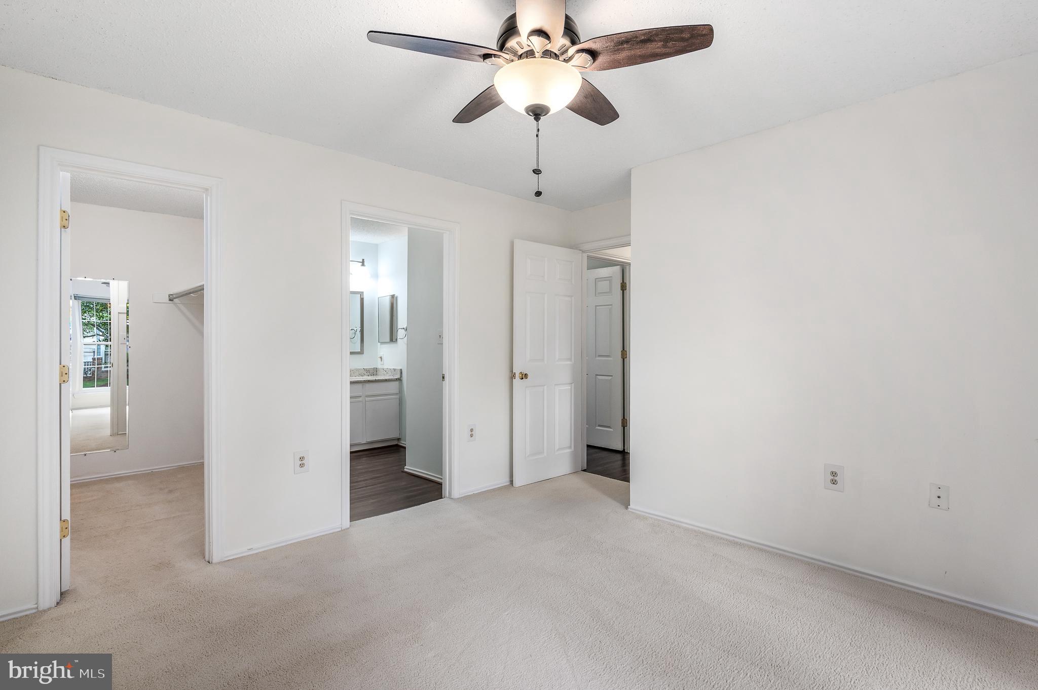 ASHBURN FARM - Residential