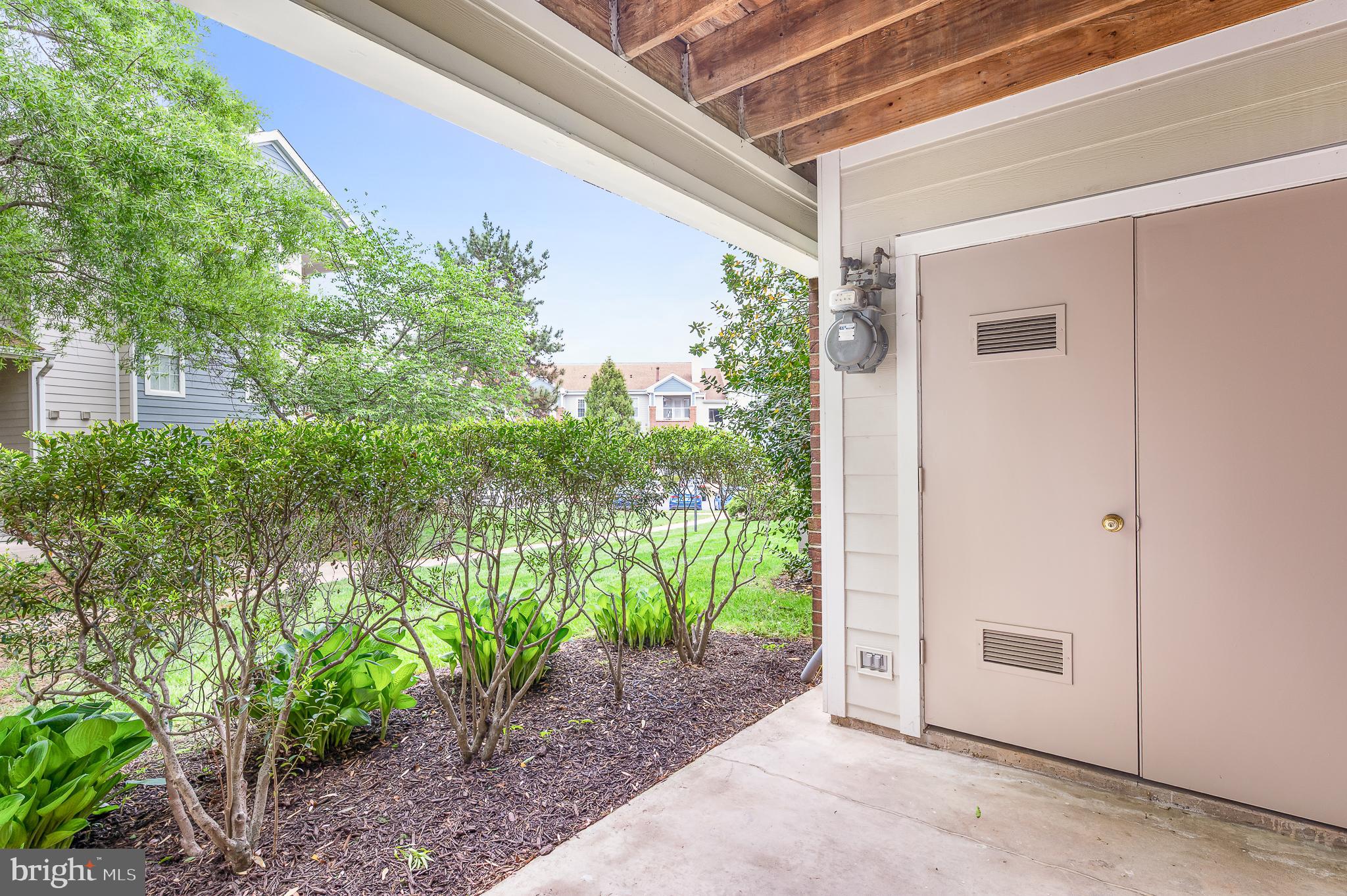 ASHBURN FARM - Residential