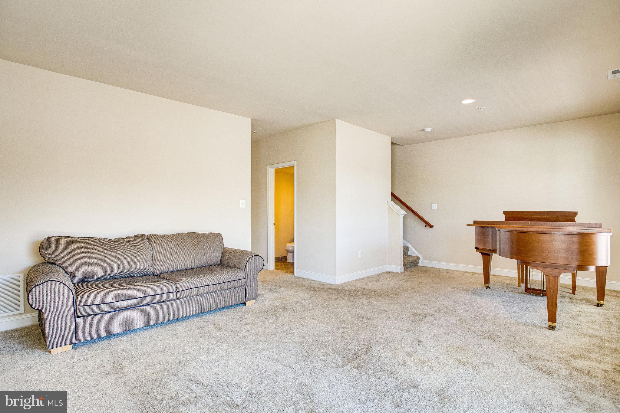 LAYHILL OVERLOOK - Residential