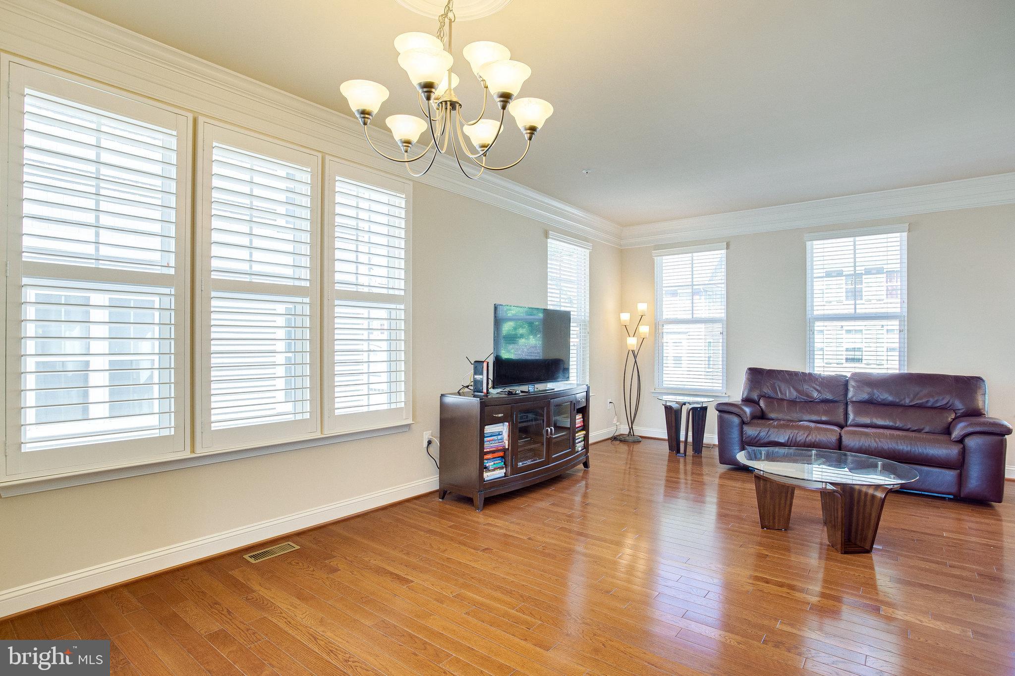 LAYHILL OVERLOOK - Residential