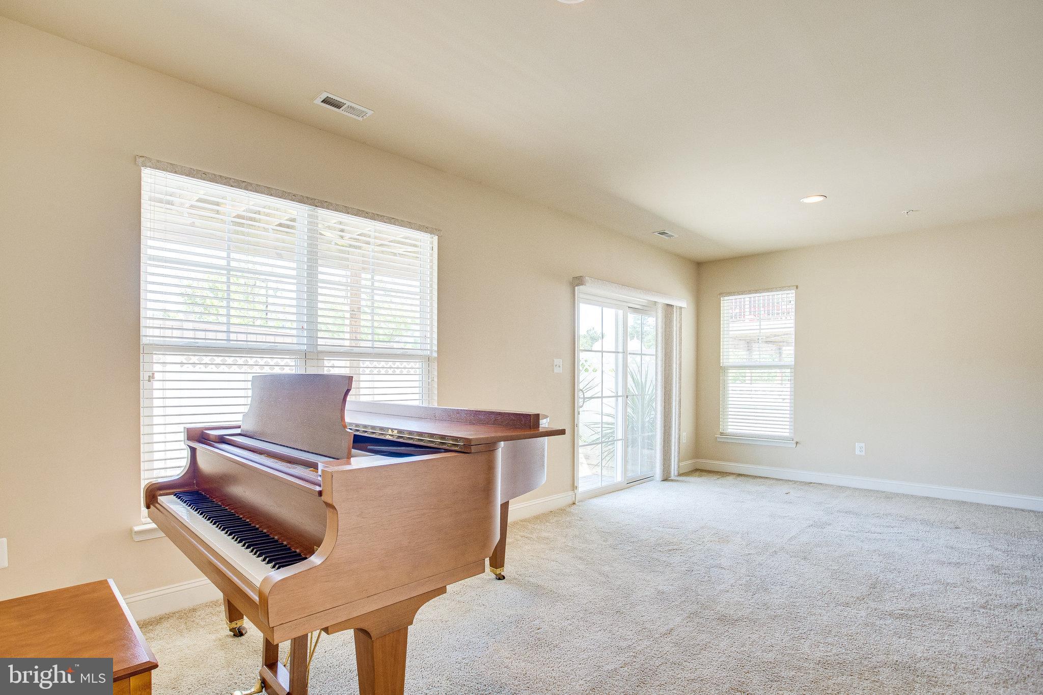 LAYHILL OVERLOOK - Residential