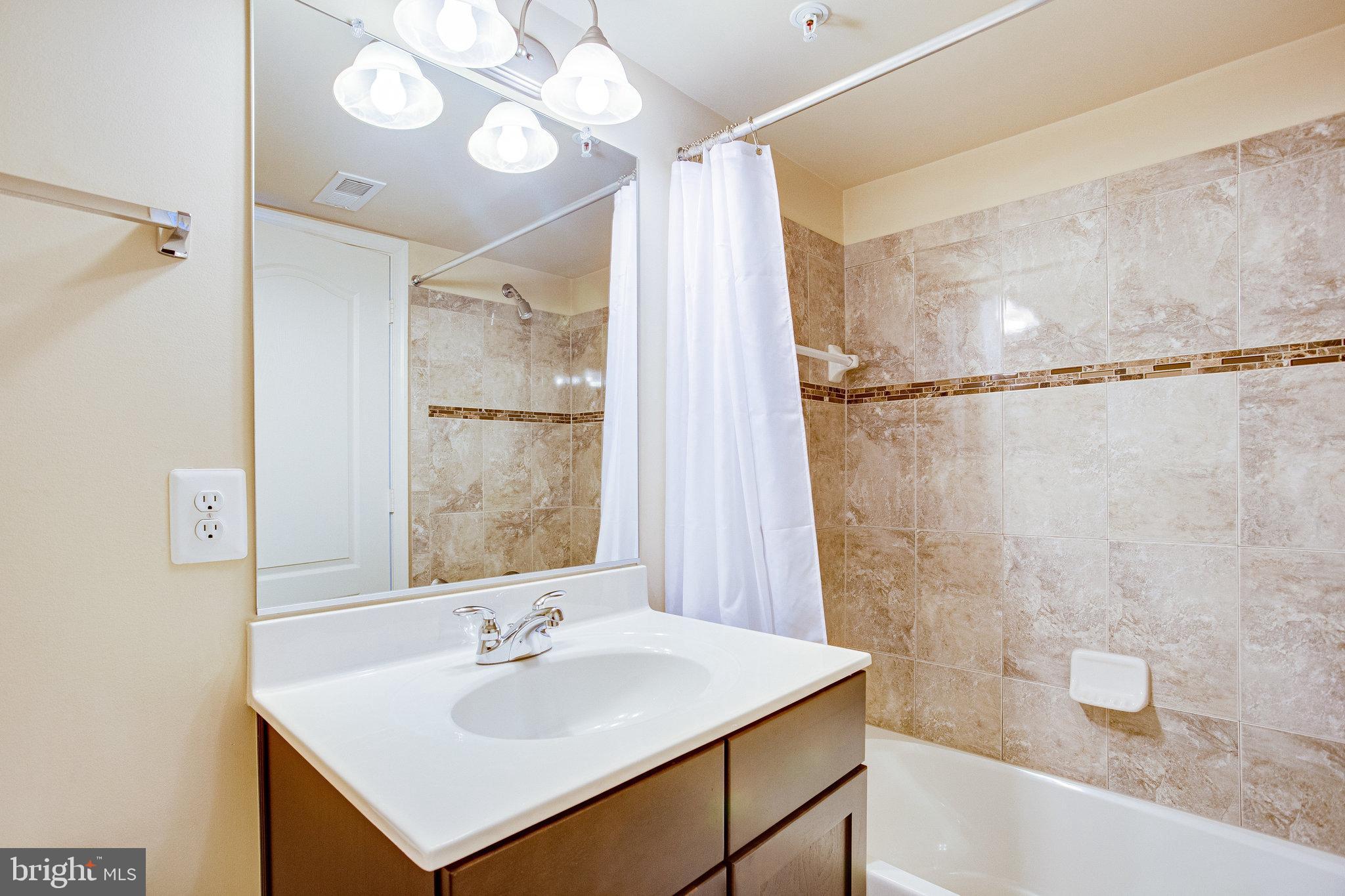 LAYHILL OVERLOOK - Residential