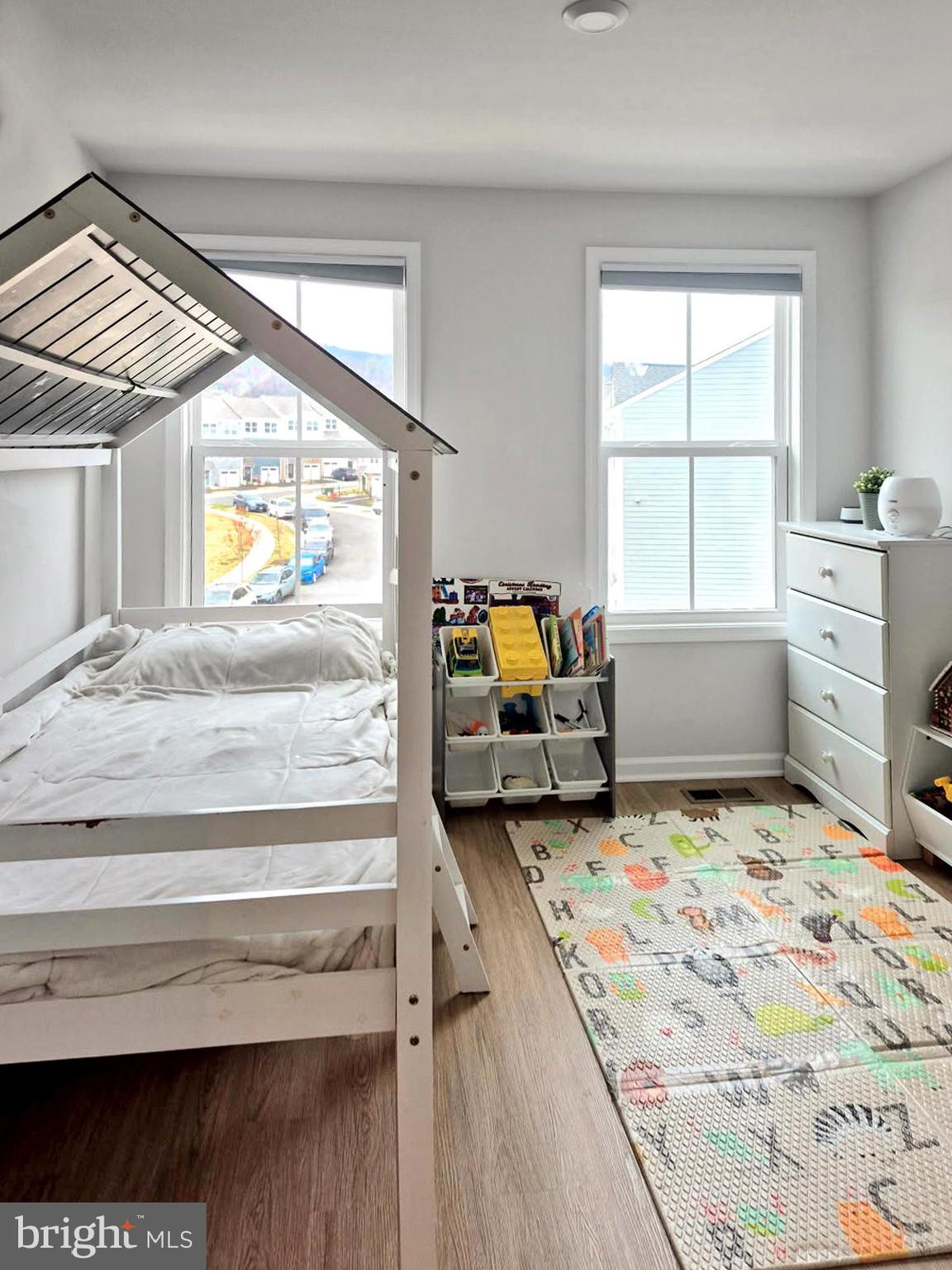 PLEASANT GREEN - Residential Lease