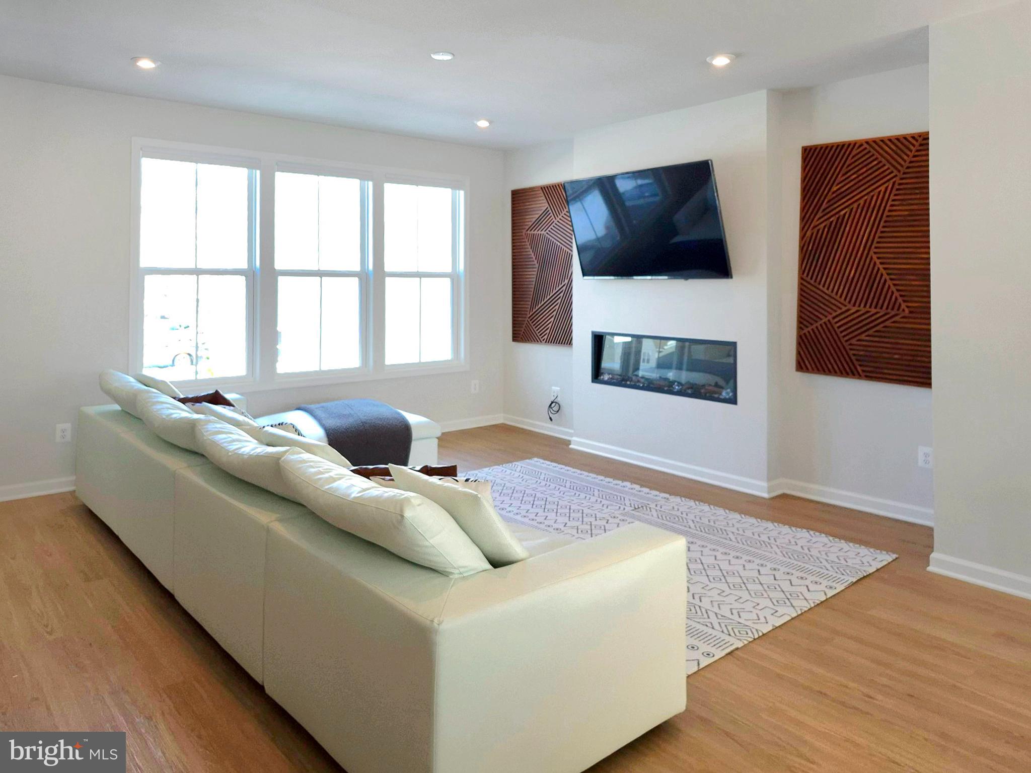 PLEASANT GREEN - Residential Lease