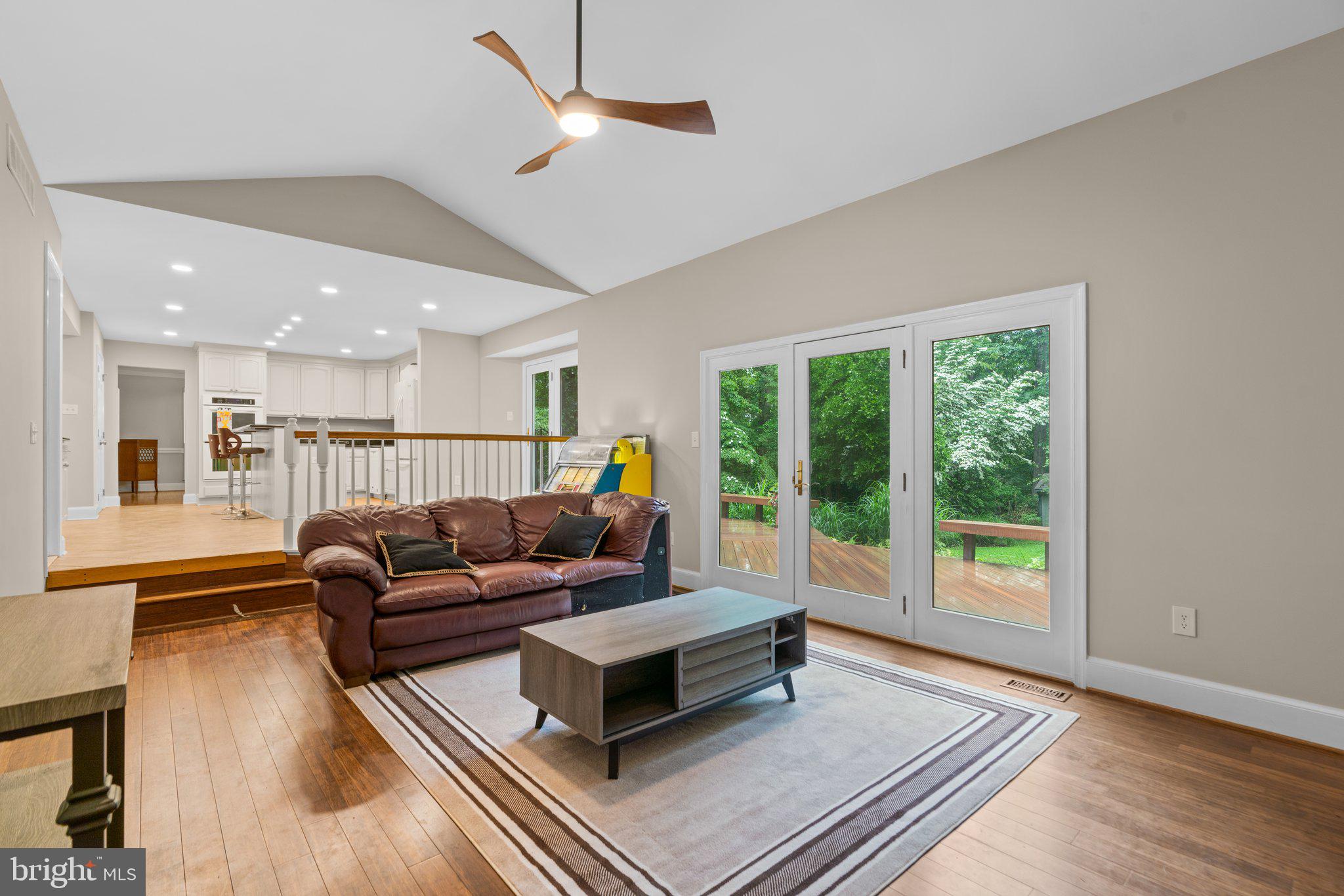 CROSSPOINTE - Residential