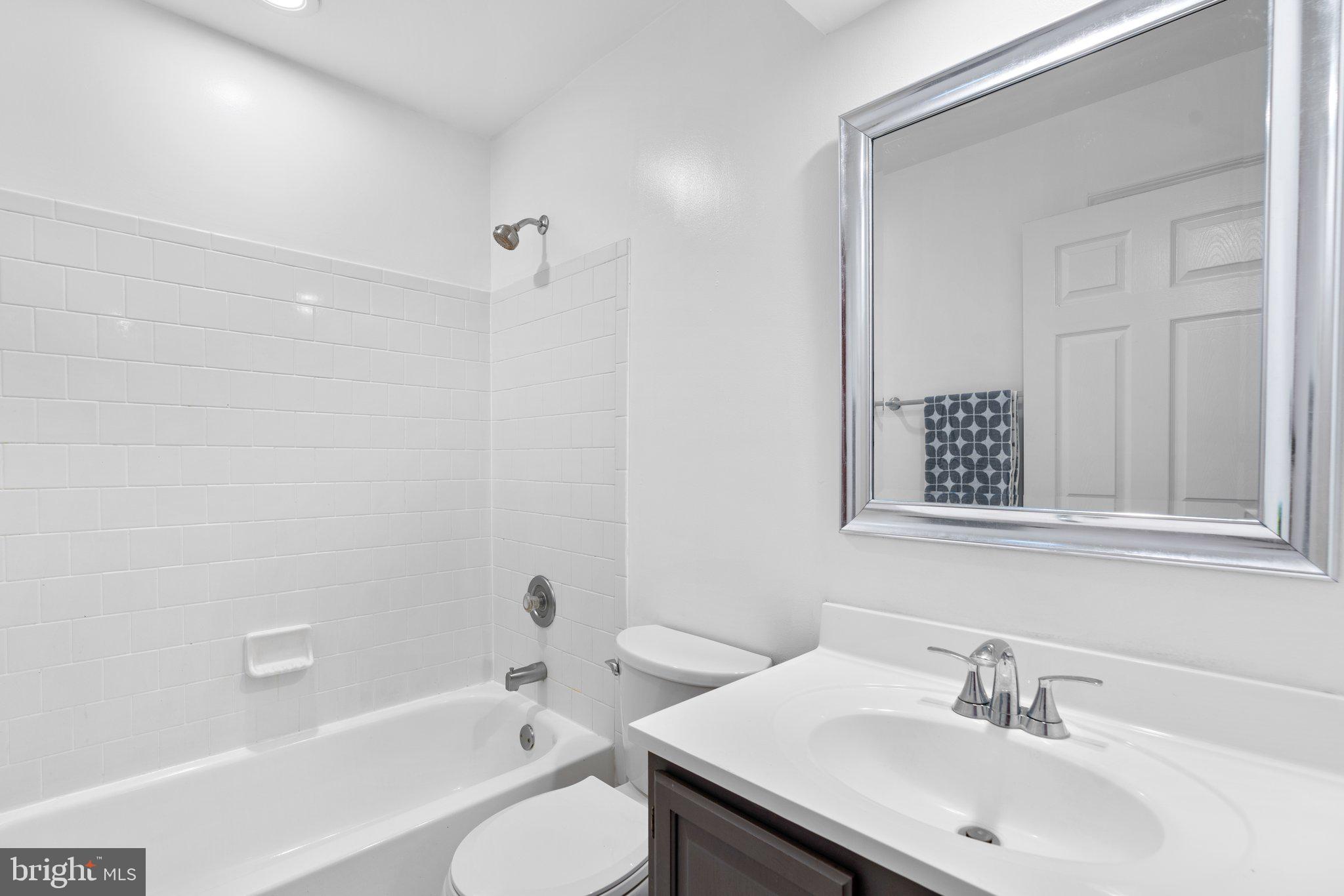 CROSSPOINTE - Residential