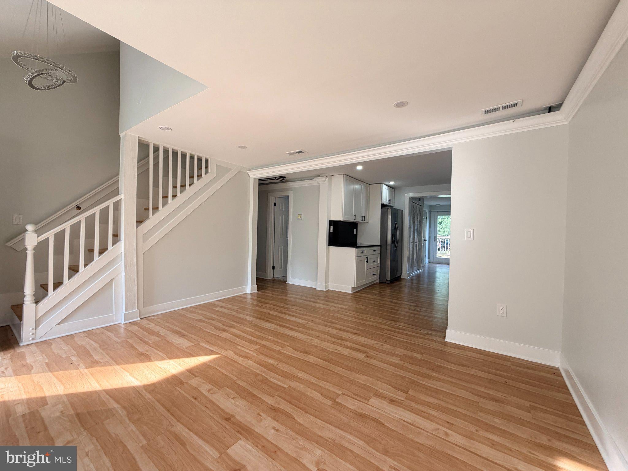 7516 BURGESS LANE