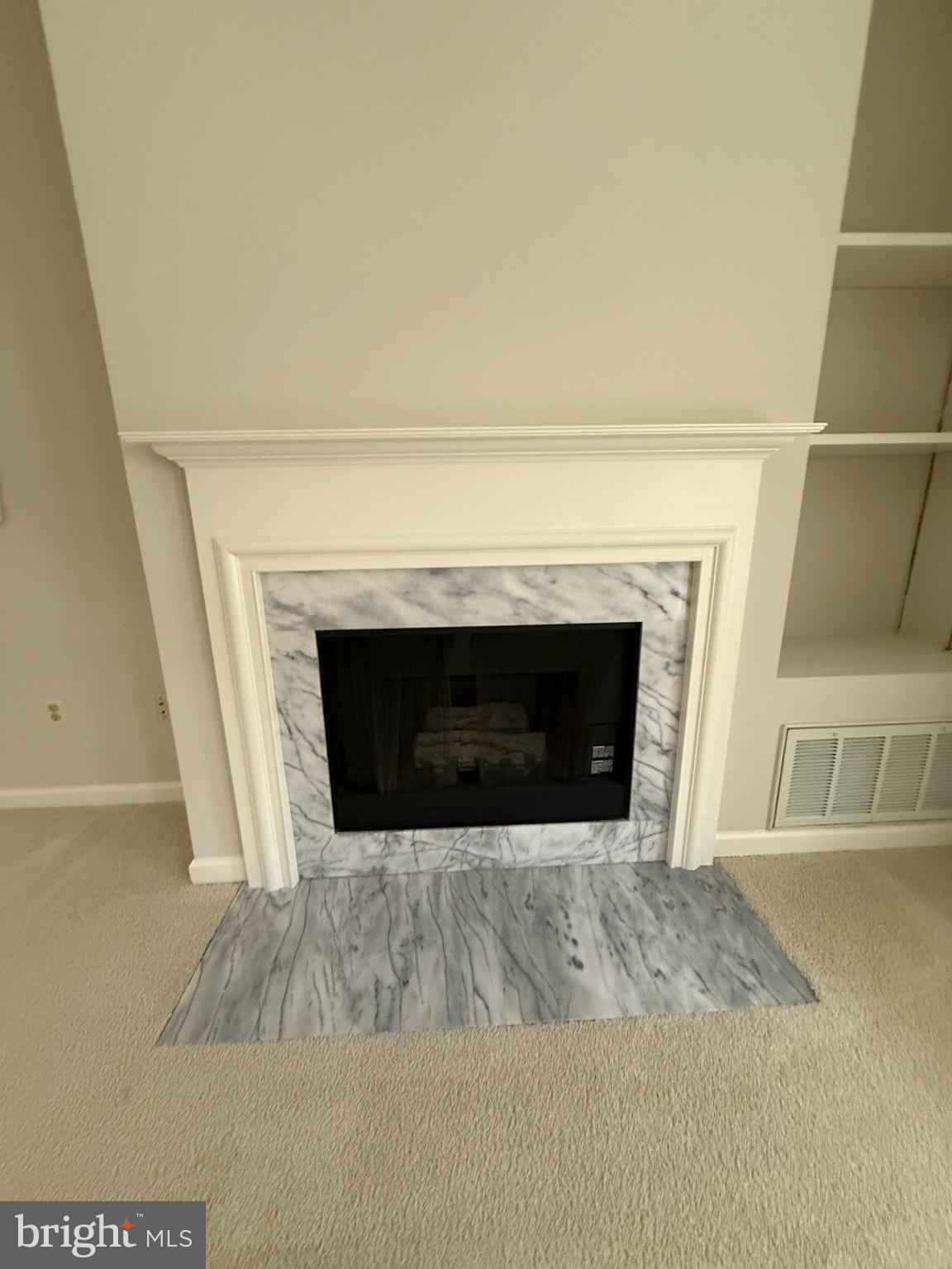 OAK PARK - Residential Lease