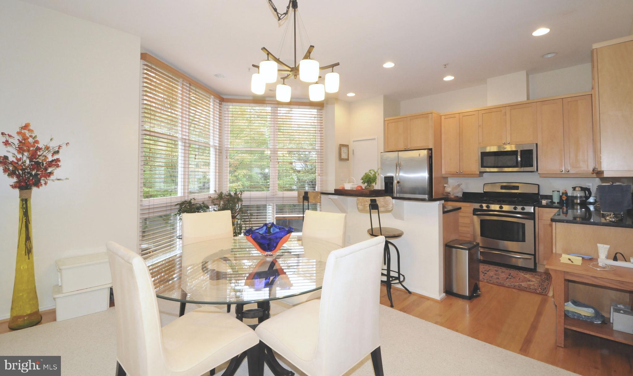 18 WEST - Residential Lease