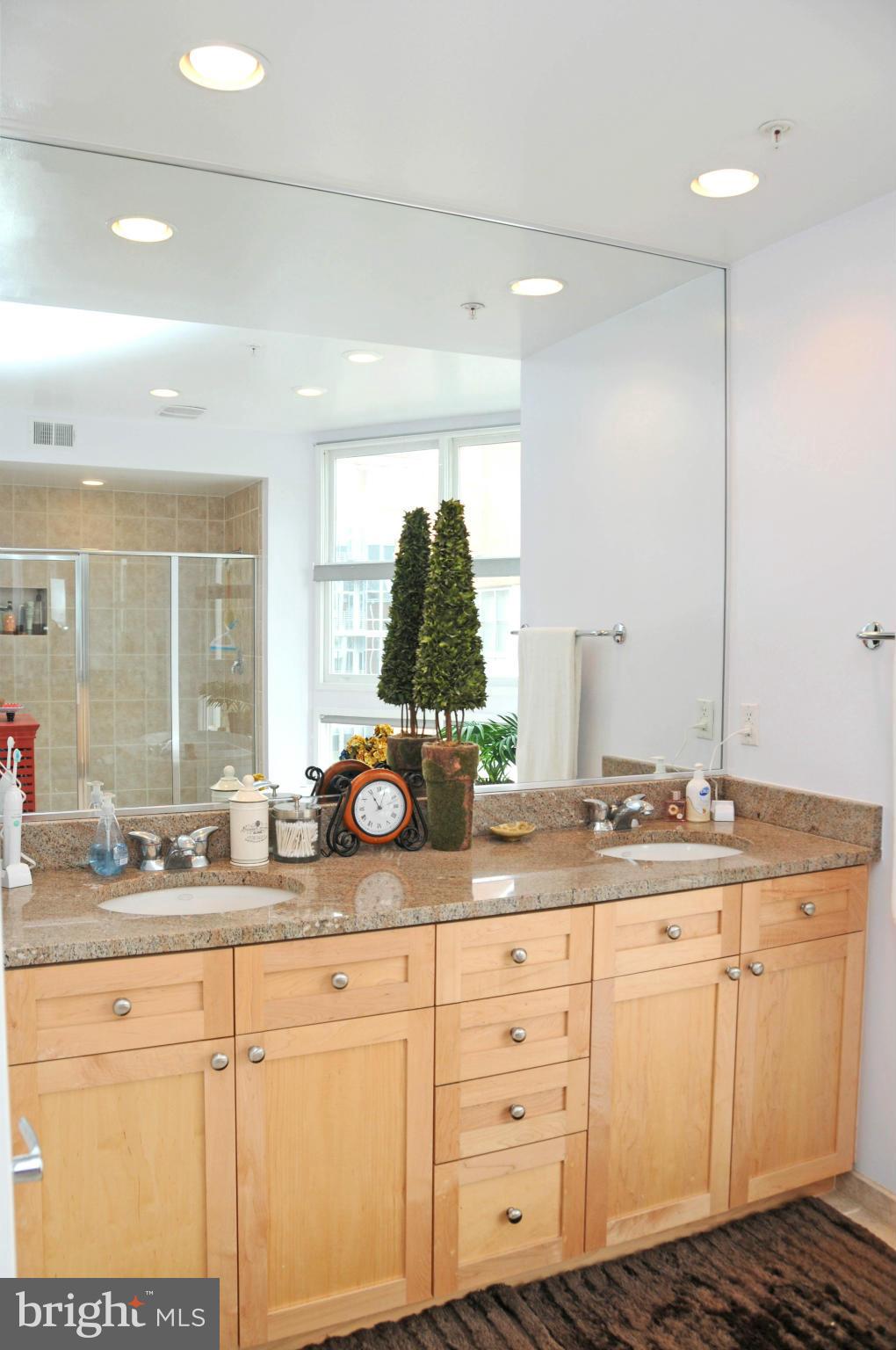 18 WEST - Residential Lease