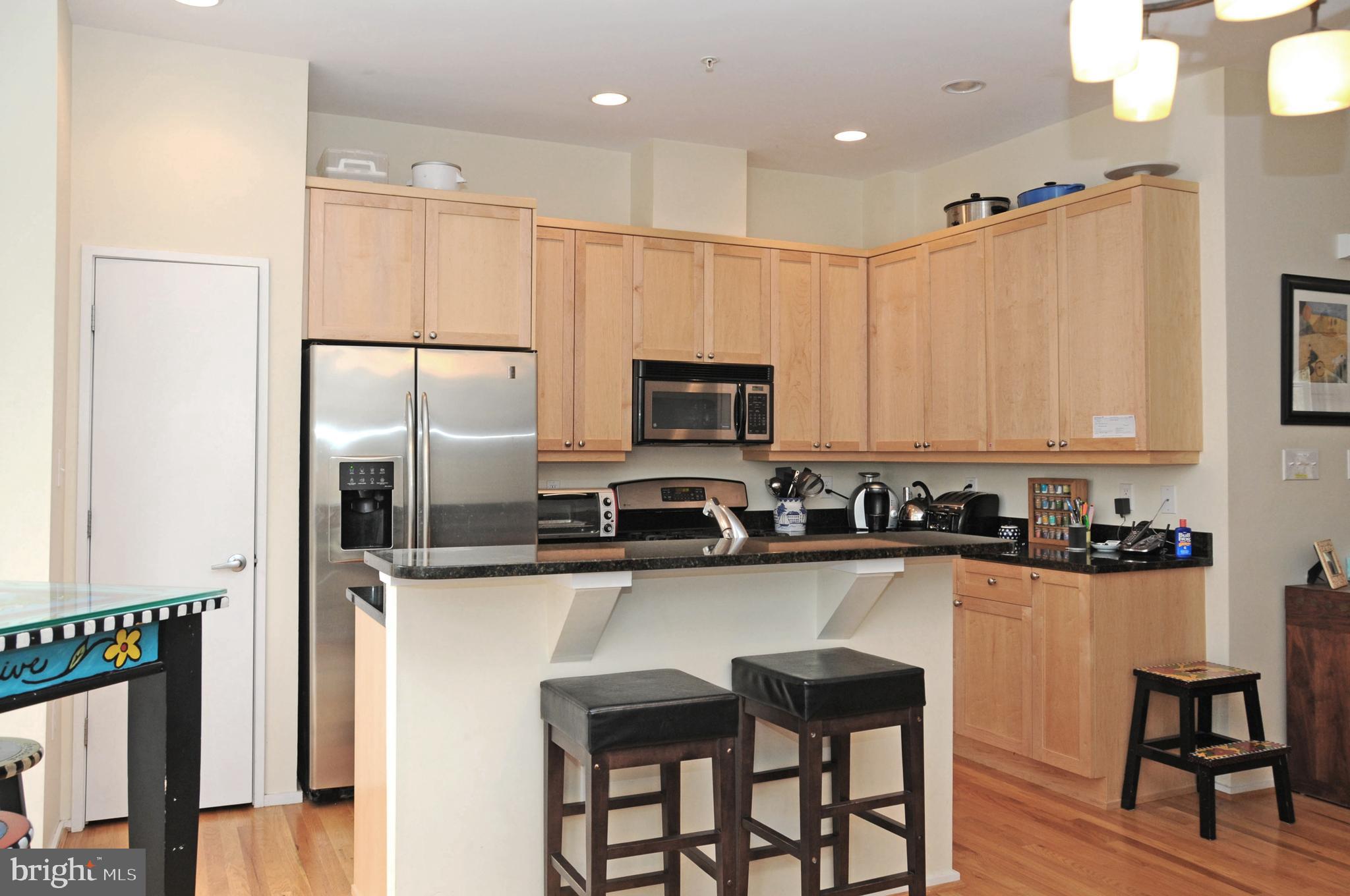 18 WEST - Residential Lease