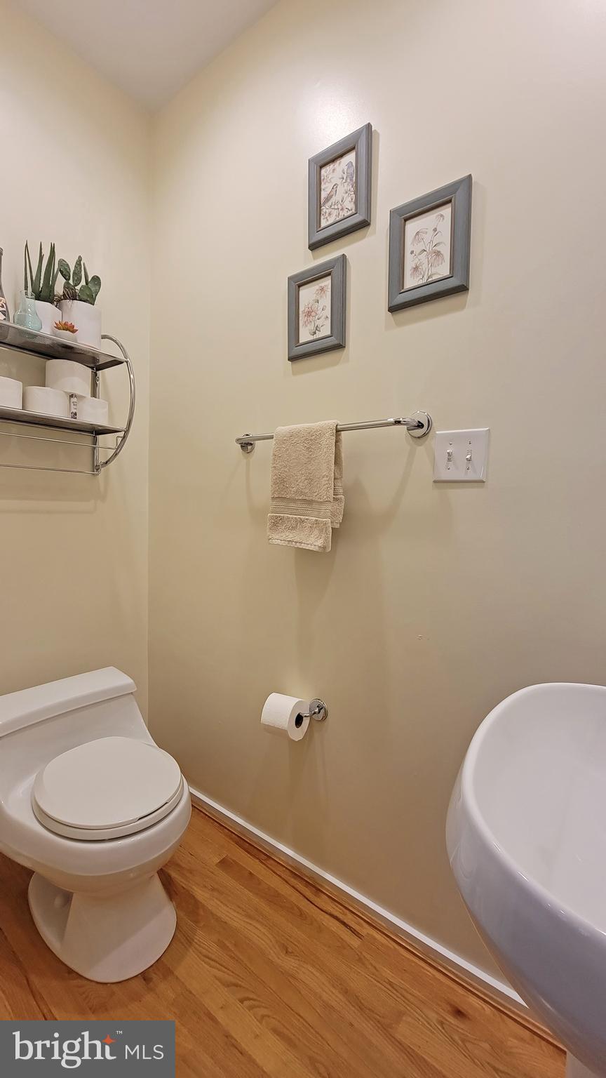 18 WEST - Residential Lease