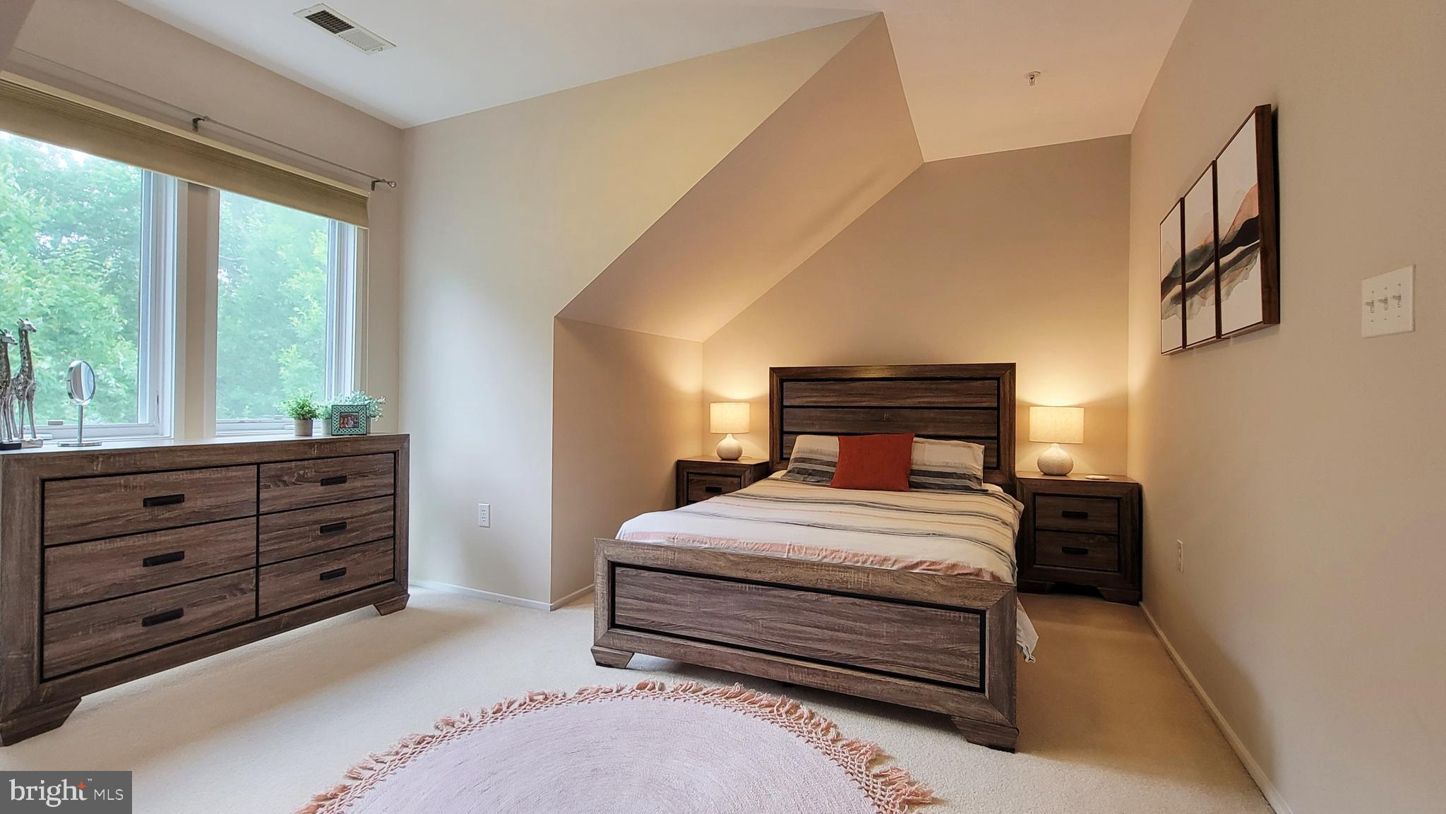 18 WEST - Residential Lease