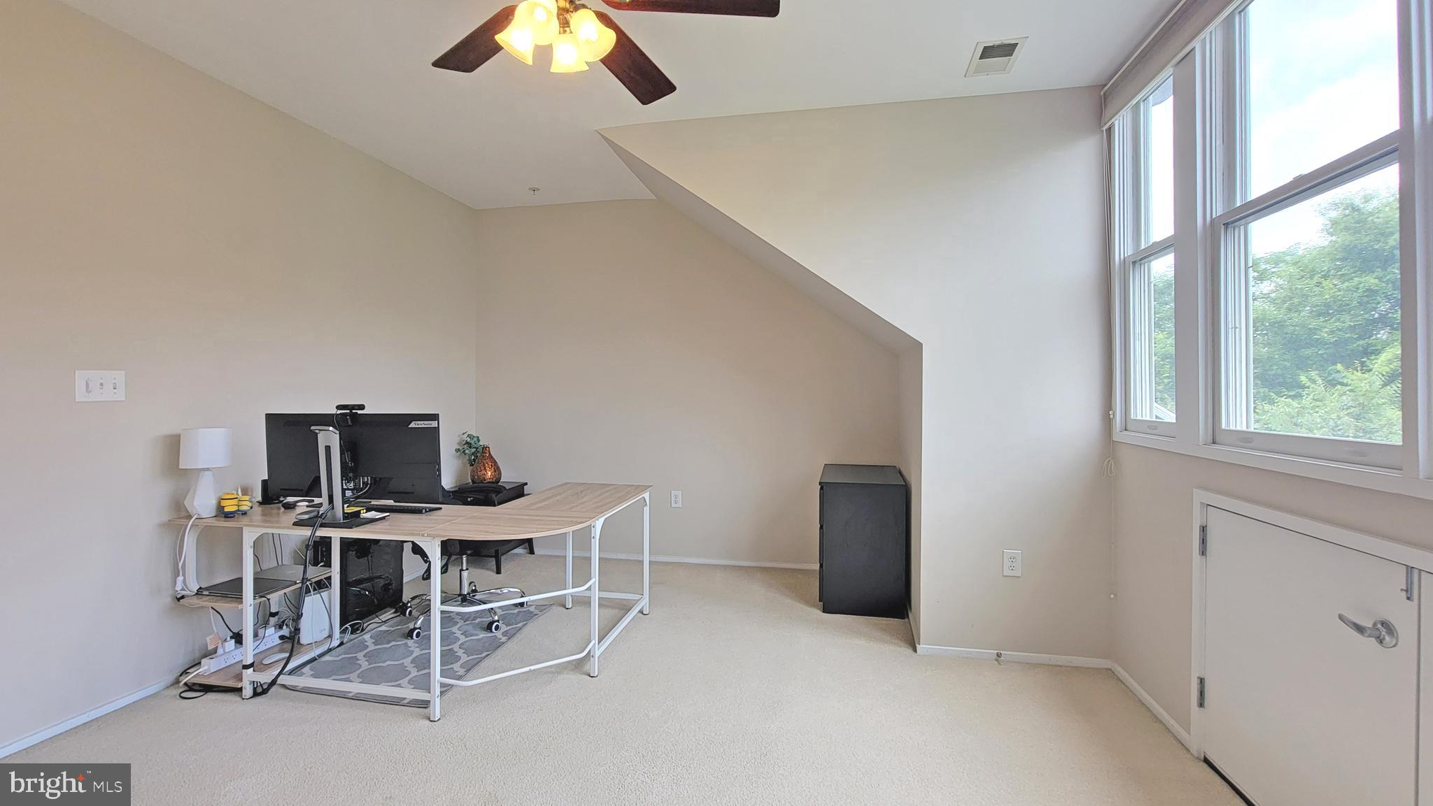 18 WEST - Residential Lease