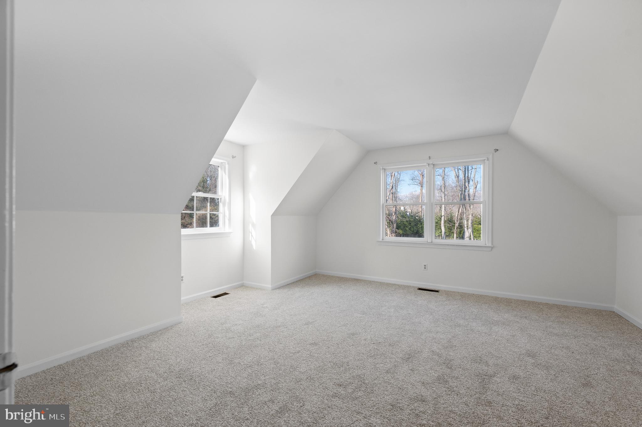 RADNOR HUNT - Residential